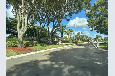 5121 Oak Hill Lane #416, Delray Beach, FL 33484 - Photo 4