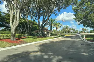 5121 Oakhill Ln, Delray Beach, FL 33484 - Photo 4