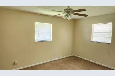 566 NW Marion Avenue, Port Saint Lucie, FL 34983 - Photo 6