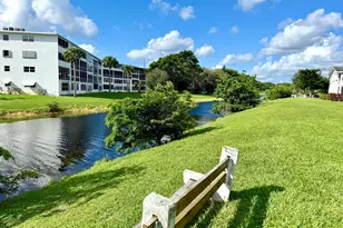 359 Oakridge T, Deerfield Beach, FL 33442 - Photo 44