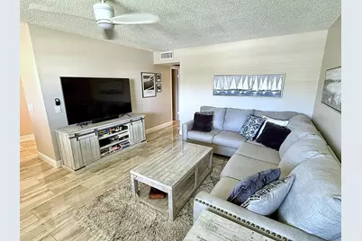 359 Oakridge T, Deerfield Beach, FL 33442 - Photo 8