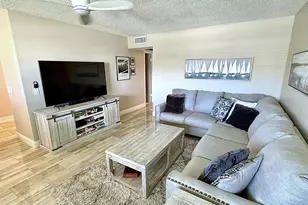 359 Oakridge T, Deerfield Beach, FL 33442 - Photo 8