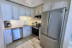 359 Oakridge T, Deerfield Beach, FL 33442 - Photo 1