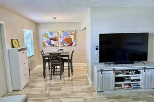 359 Oakridge T, Deerfield Beach, FL 33442 - Photo 10