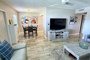 359 Oakridge T, Deerfield Beach, FL 33442 - Photo 10