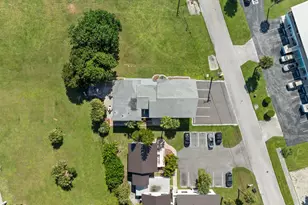 670 Hernando St, Fort Pierce, FL 34949 - Photo 14