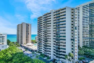 4200 N Ocean Dr, Singer Island, FL 33404 - Photo 44