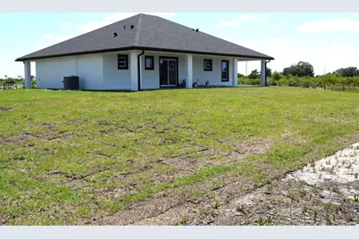 7542 NW 83rd Court, Okeechobee, FL 34972 - Photo 8