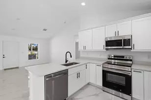 7542 NW 83rd Ct, Okeechobee, FL 34972 - Photo 6