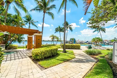 127 Yacht Club Way #206, Hypoluxo, FL 33462 - Photo 32