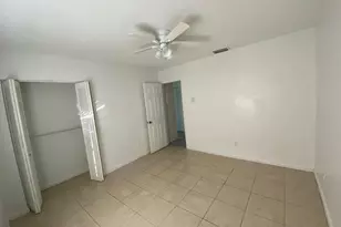 399 Glenwood Dr, West Palm Beach, FL 33415 - Photo 6