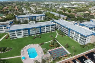 3351 Spanish Trail, Delray Beach, FL 33483 - Photo 2