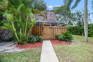7690 Courtyard Run W, Boca Raton, FL 33433 - Photo 4