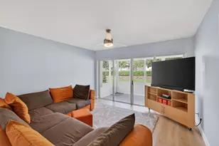 632 Hummingbird Ln, Delray Beach, FL 33445 - Photo 10