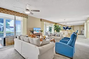 107 Half Moon Cir, Hypoluxo, FL 33462 - Photo 16