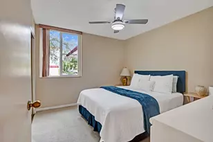 107 Half Moon Cir, Hypoluxo, FL 33462 - Photo 32