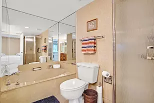 107 Half Moon Cir, Hypoluxo, FL 33462 - Photo 30