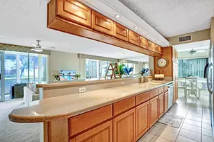 107 Half Moon Cir, Hypoluxo, FL 33462 - Photo 12