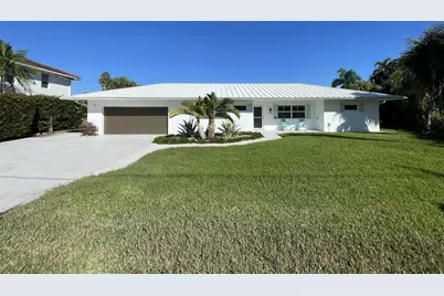 8585 SE Palm Street, Hobe Sound, FL 33455 - Photo 4