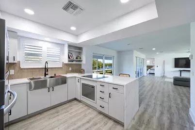 8585 SE Palm Street, Hobe Sound, FL 33455 - Photo 14