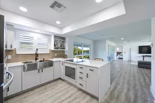 8585 SE Palm St, Hobe Sound, FL 33455 - Photo 14