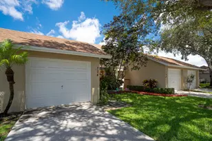 704 Maplewood Dr, Greenacres, FL 33415 - Photo 38