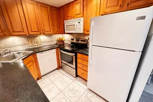 280 Flanders, Delray Beach, FL 33484 - Photo 4