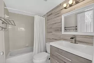 4310 Village Dr, Delray Beach, FL 33445 - Photo 16