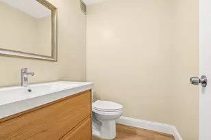 2400 Presidential Way, West Palm Beach, FL 33401 - Photo 18