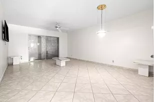 250 NE 20th St, Boca Raton, FL 33431 - Photo 12