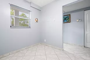 250 NE 20th St, Boca Raton, FL 33431 - Photo 20