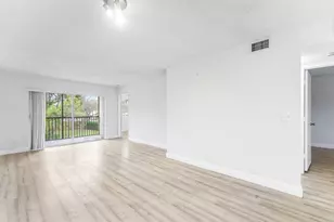 2230 N Cypress Bend Dr, Pompano Beach, FL 33069 - Photo 8