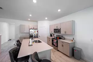 6016 SE Se Violet Ln Ln, Stuart, FL 34997 - Photo 6