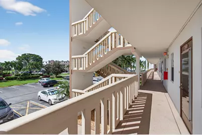 2001 Guildford A, Boca Raton, FL 33434 - Photo 8