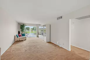 2001 Guildford A, Boca Raton, FL 33434 - Photo 12