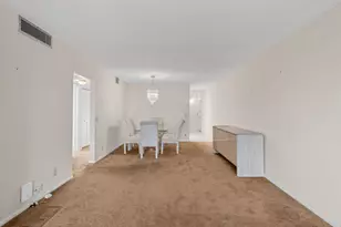 2001 Guildford A, Boca Raton, FL 33434 - Photo 28