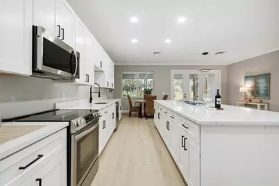 1018 Carolina Circle SW, Vero Beach, FL 32962 - Photo 14