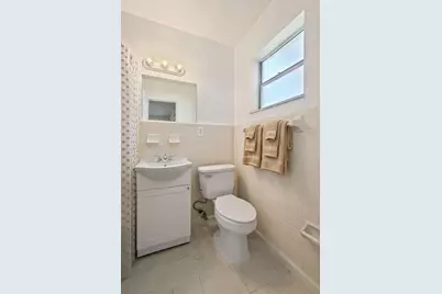 333 SE Martin Avenue #2-1, Stuart, FL 34996 - Photo 8