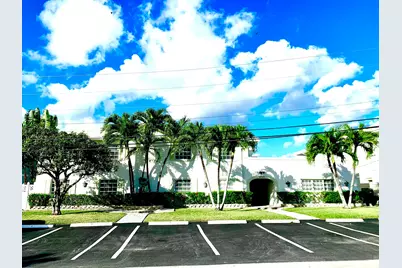 2735 NE 28 Court, Lighthouse Point, FL 33064 - Photo 2