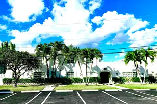 2735 NE 28th Ct, Pompano Beach, FL 33064 - Photo 2