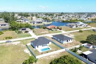2458 NW 9th Ter Terrace, Cape Coral, FL 33993 - Photo 2