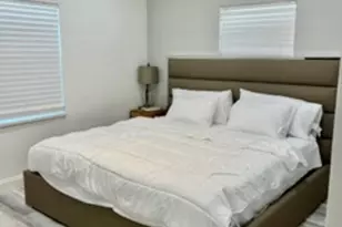 200 NE 56th St, Oakland Park, FL 33334 - Photo 20
