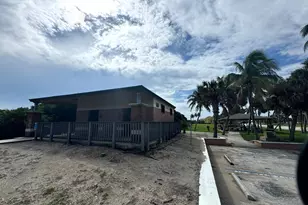 1115 S Ocean Dr, Fort Pierce, FL 34949 - Photo 36