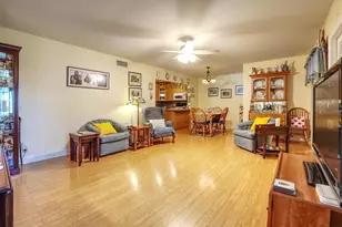 302 Pine Ridge Cir, Greenacres, FL 33463 - Photo 4