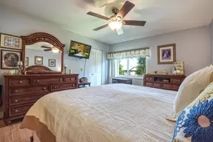 302 Pine Ridge Cir, Greenacres, FL 33463 - Photo 10