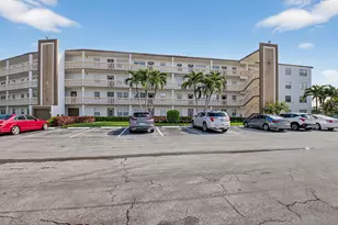 3005 Guildford A, Boca Raton, FL 33434 - Photo 2