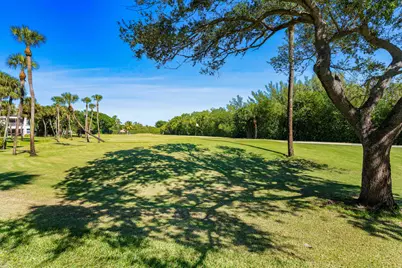 2706 Fairway Drive N, Jupiter, FL 33477 - Photo 32