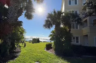 22 Harbour Isle Dr W, Fort Pierce, FL 34949 - Photo 36