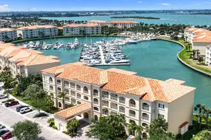 17 Harbour Isle Dr W, Hutchinson Island, FL 34949 - Photo 10