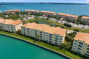 17 Harbour Isle Dr W, Hutchinson Island, FL 34949 - Photo 44